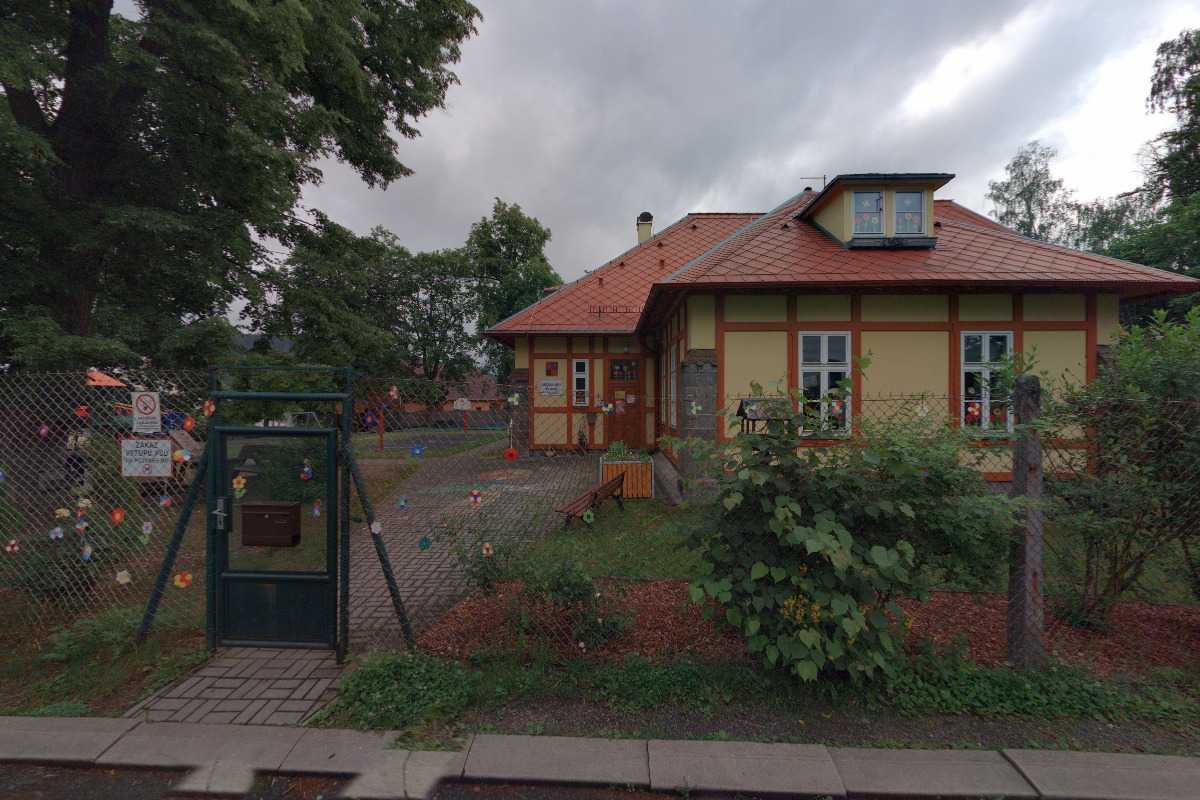 MŠ Nejdek, Husova