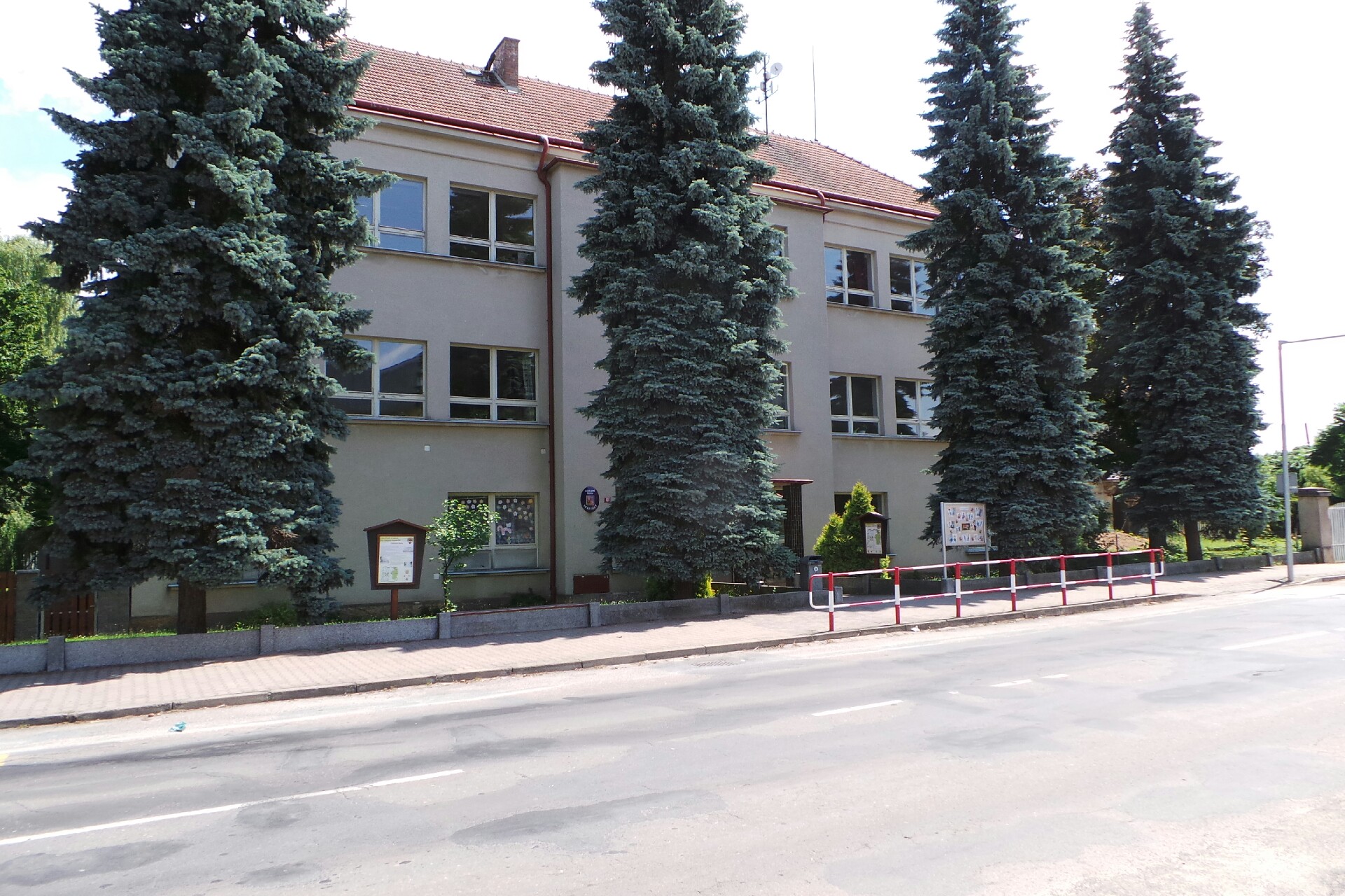 ZŠ a MŠ Skřivany