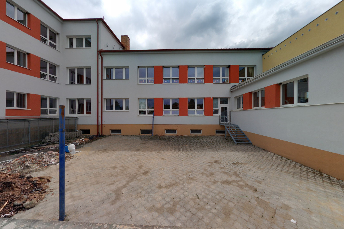 ZŠ a MŠ Knínice