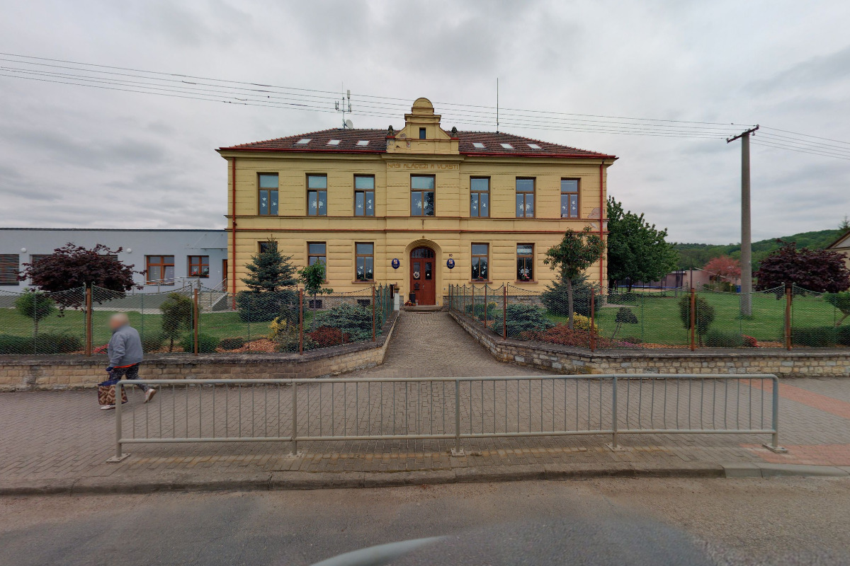 ZŠ a MŠ Dobříkov
