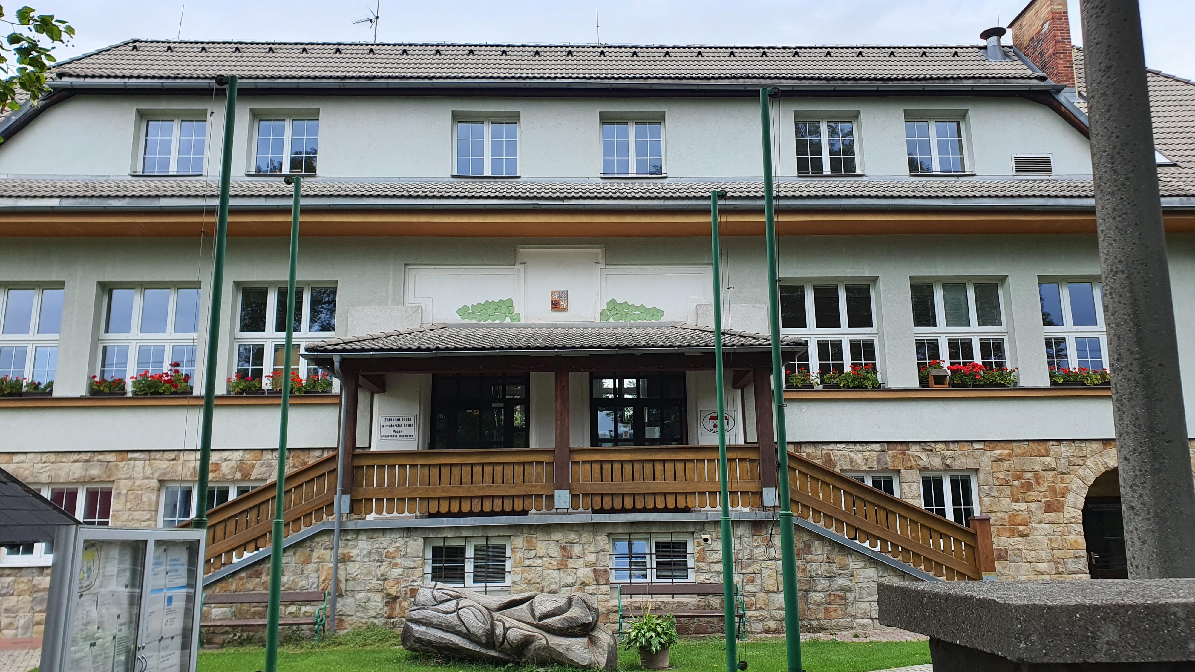 Základní škola a mateřská škola Písek