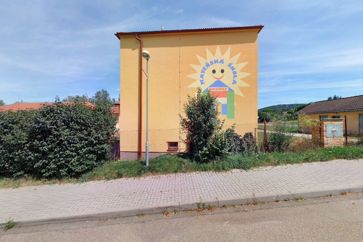 ZŠ Mistra Jana Husa a MŠ Husinec