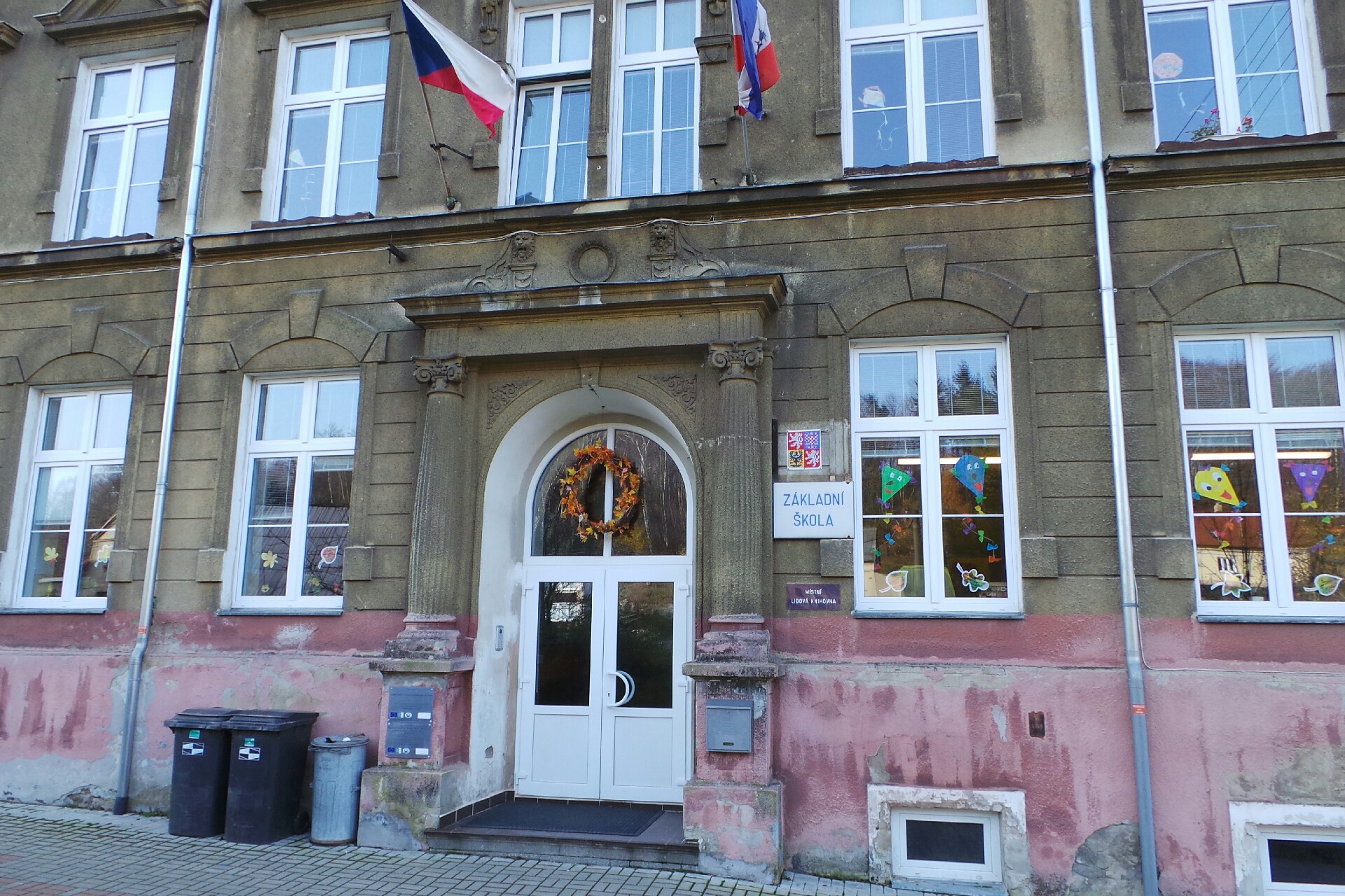 ZŠ a MŠ Petrovice
